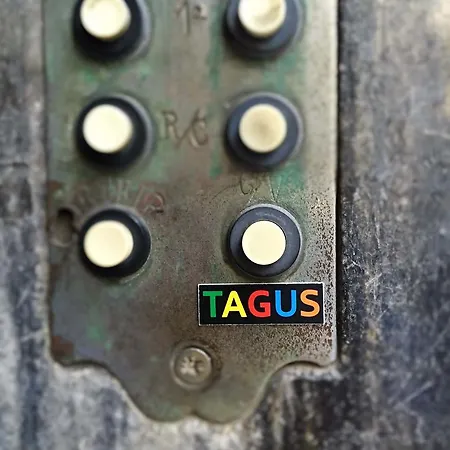 ゲストハウス Tagus 5 Colours