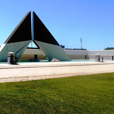 ゲストハウス Tagus 5 Colours アルジェース