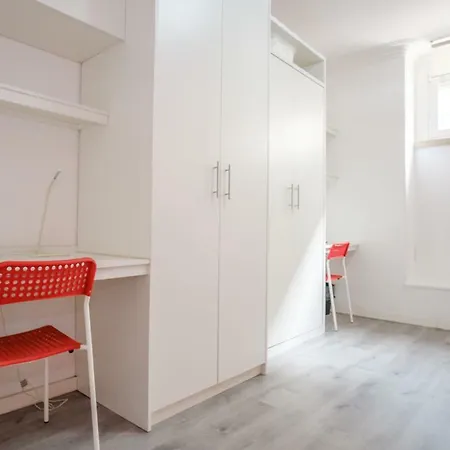 ゲストハウス Tagus 5 Colours 3*