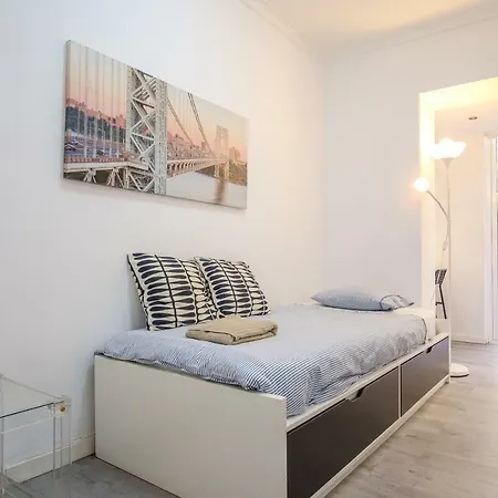 Tagus 5 Colours ゲストハウス