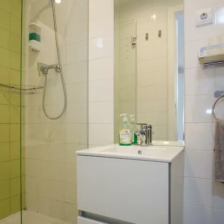 ゲストハウス Tagus 5 Colours 3*