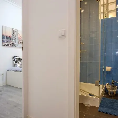 ゲストハウス Tagus 5 Colours