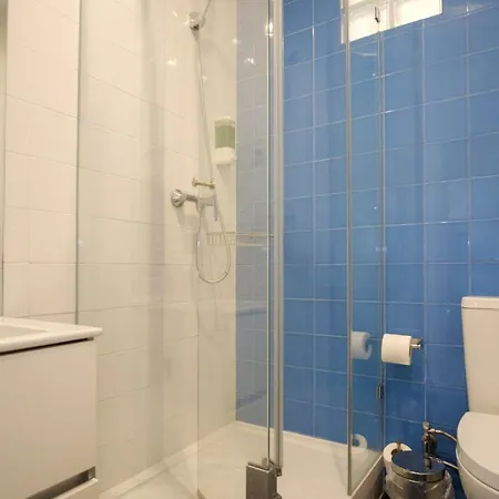 Tagus 5 Colours ゲストハウス