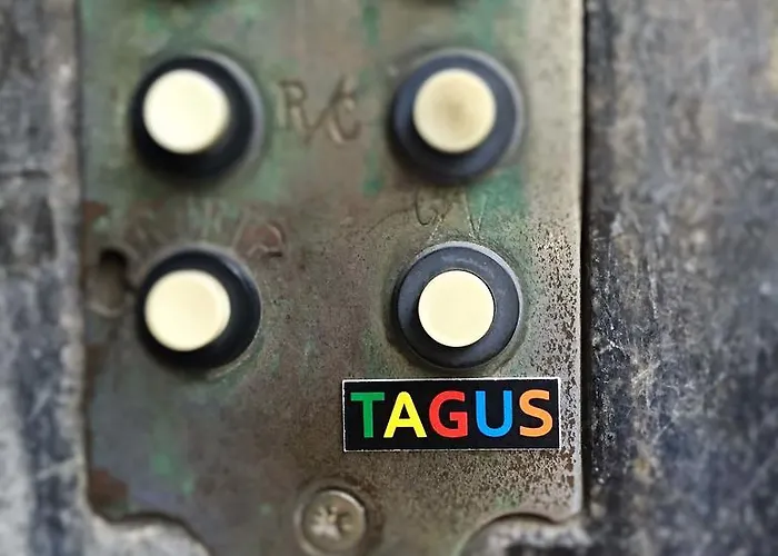 Pensión Tagus 5 Colours