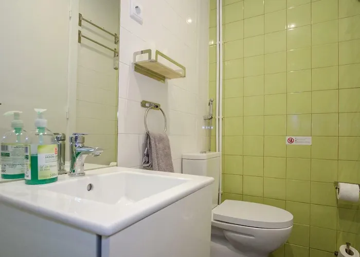 Tagus 5 Colours 3* Algés